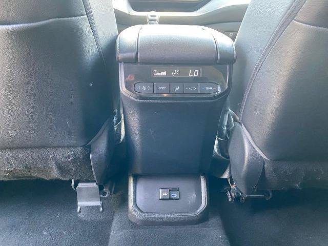 Used 2022 Toyota Highlander XLE FWD image 29