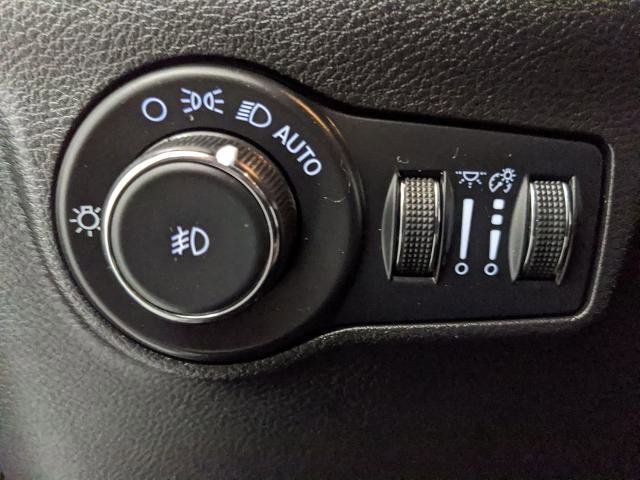 Used 2022 Jeep Compass Latitude AWD/4WD image 14