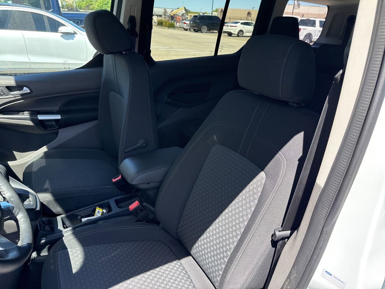 Certified 2023 Ford Transit Connect XLT FWD image 10