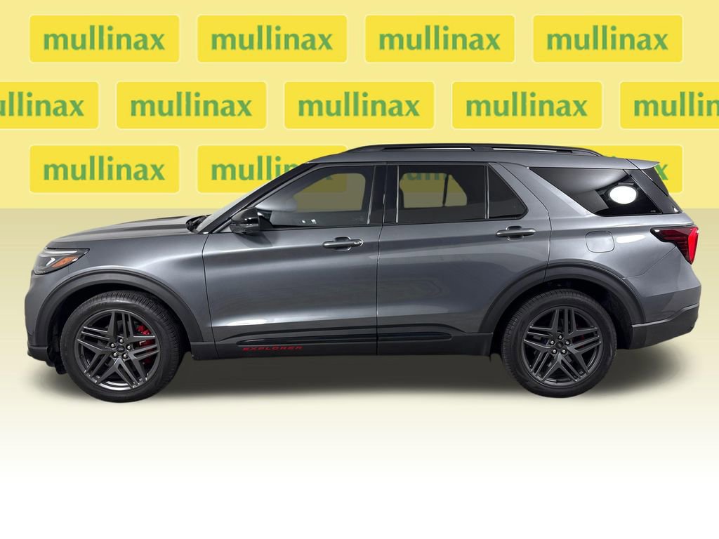 Certified 2025 Ford Explorer ST image 3