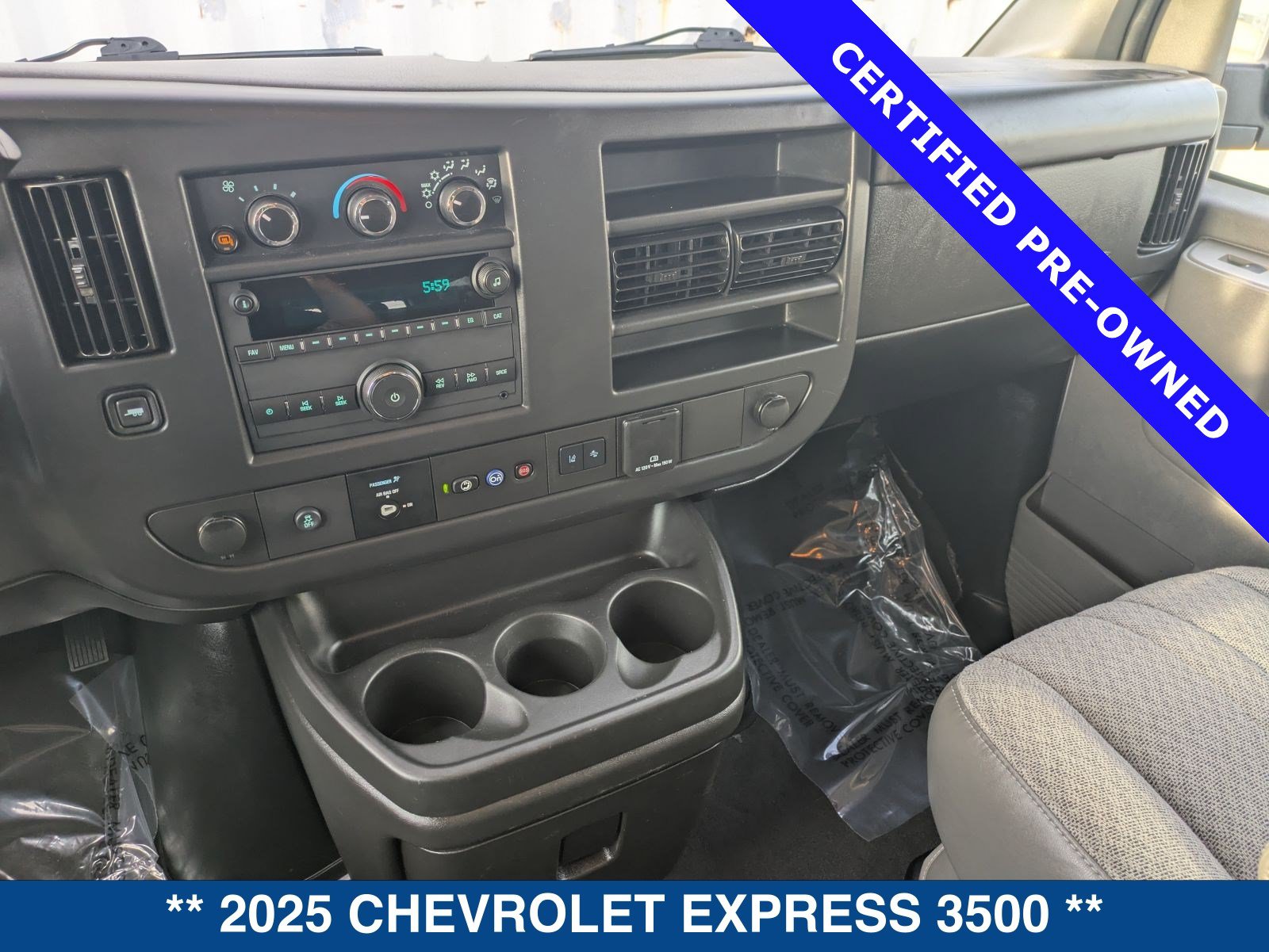 Used 2025 Chevrolet Express 3500 LT w/ LT Preferred Equipment Group RWD image 27