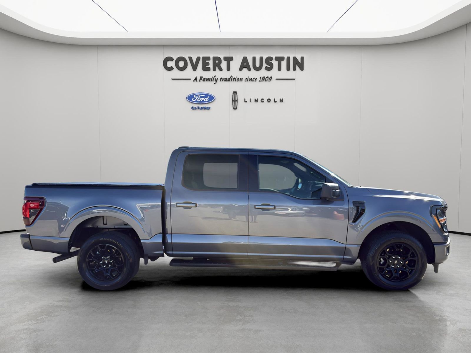 Certified 2024 Ford F150 XLT w/ XLT Black Appearance Package image 6