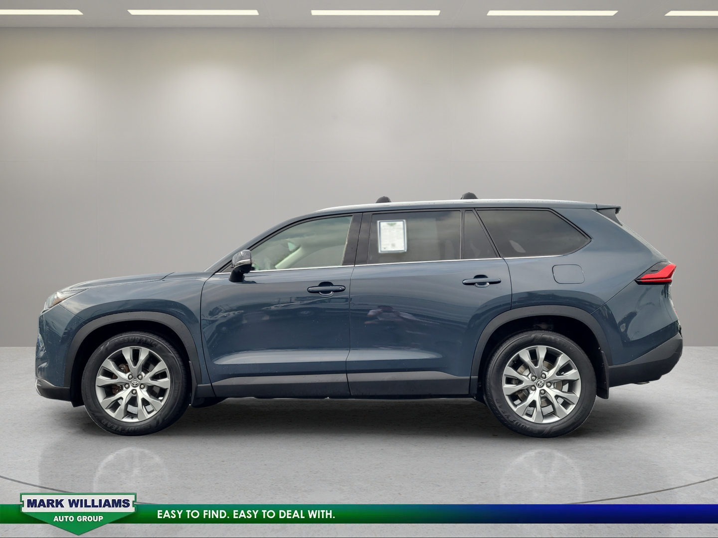 Used 2024 Toyota Grand Highlander AWD image 7