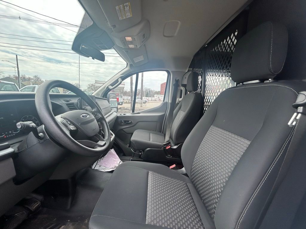 Certified 2024 Ford Transit 250 Low Roof w/ Exterior Upgrade Package RWD image 17