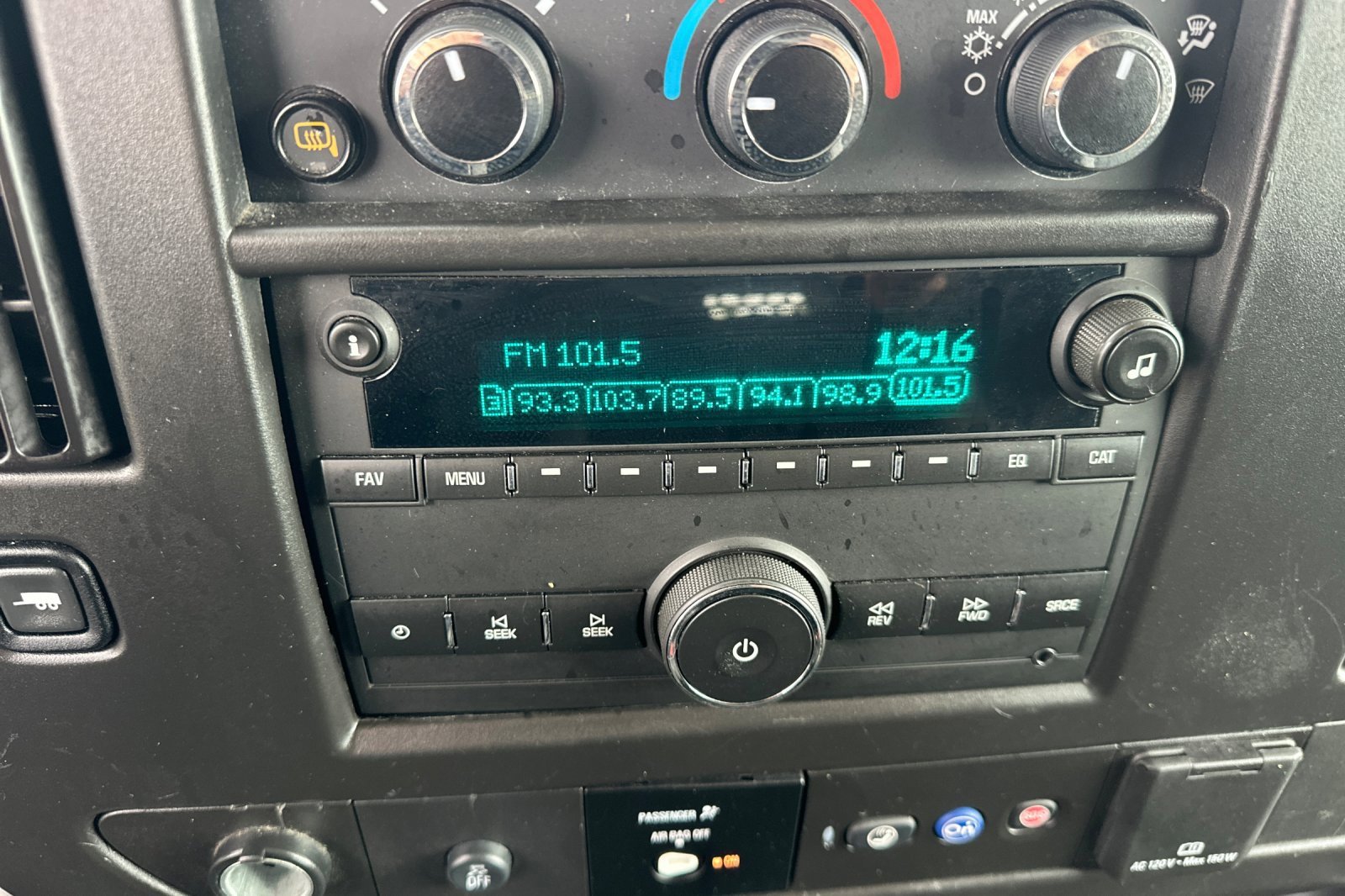 Used 2023 Chevrolet Express 2500 w/ Driver Convenience Package image 18