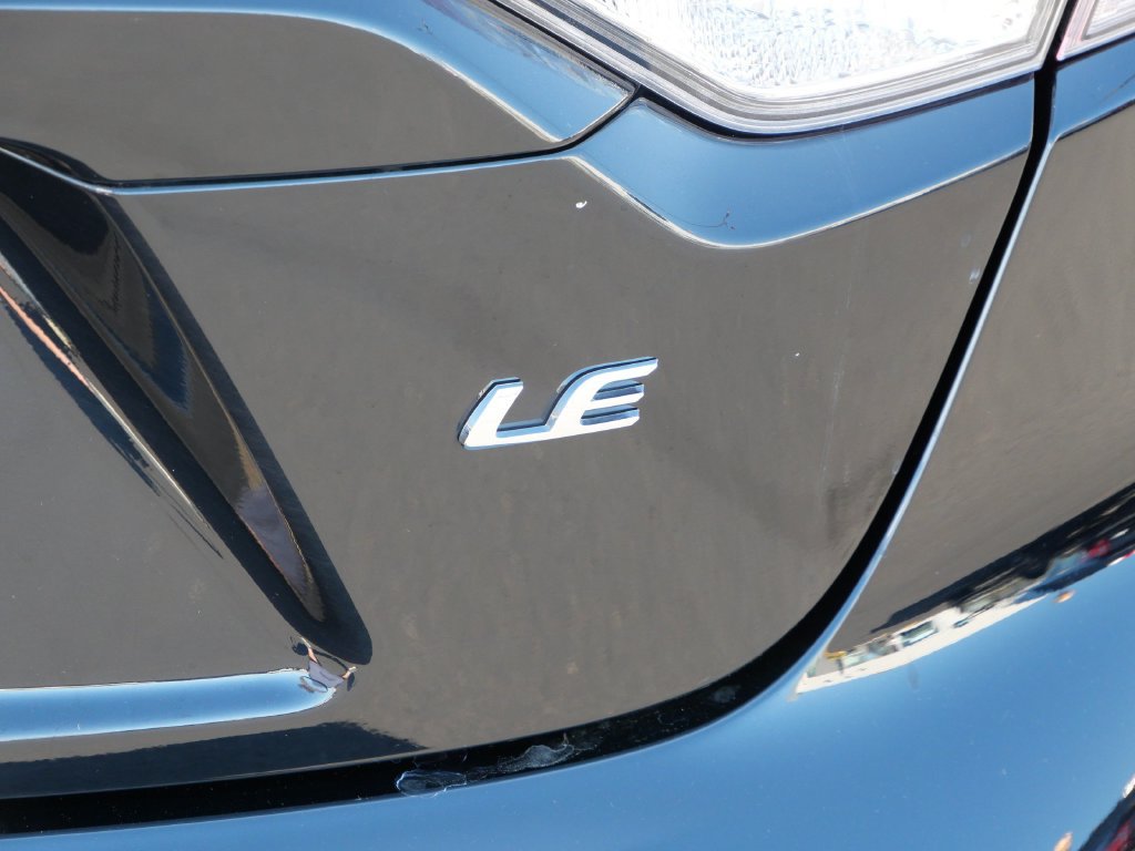 Used 2025 Toyota Corolla LE FWD image 10