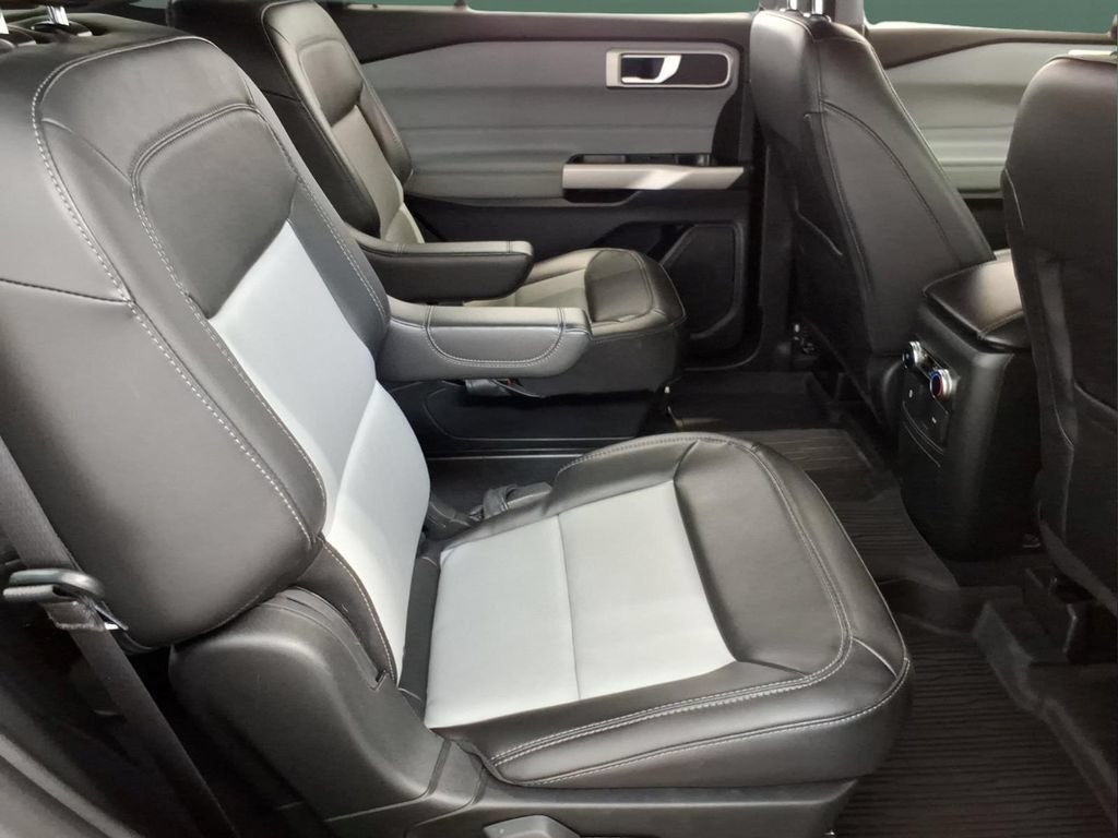 Certified 2023 Ford Explorer XLT w/ Equipment Group 202A AWD/4WD image 12