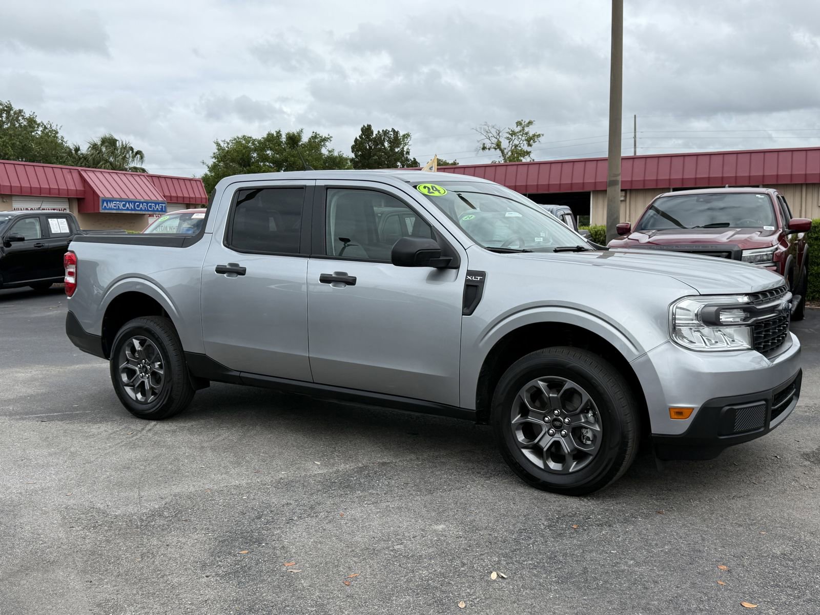 Certified 2024 Ford Maverick XLT FWD image 2
