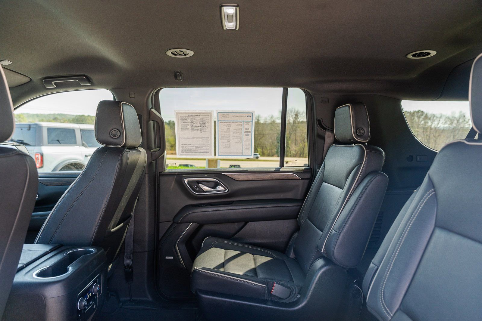 Used 2023 Chevrolet Suburban Premier image 20