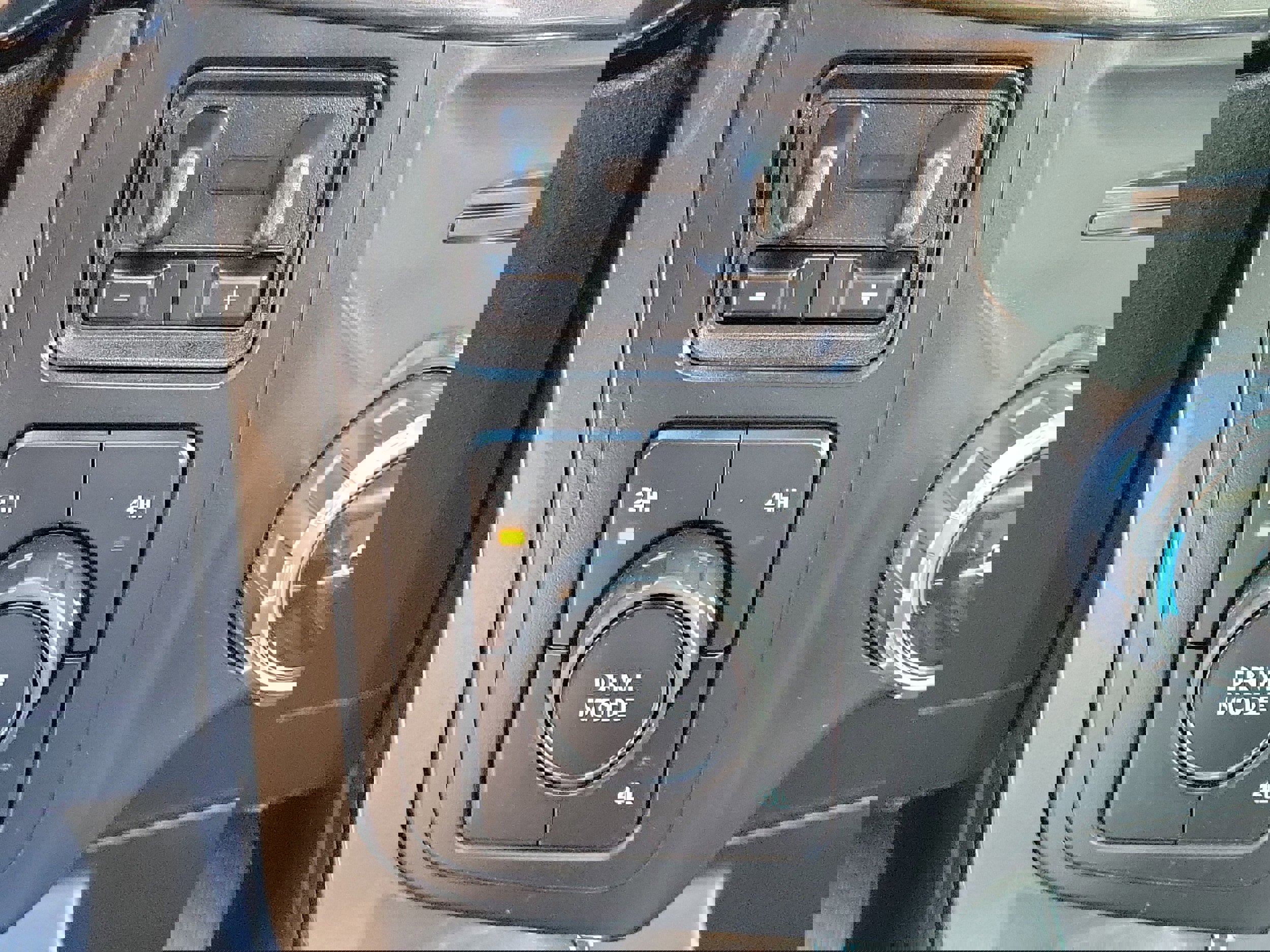 Certified 2022 Ford F150 XLT w/ Equipment Group 302A High image 32