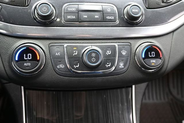 Used 2019 Chevrolet Impala LT w/ LT Convenience Package FWD image 21