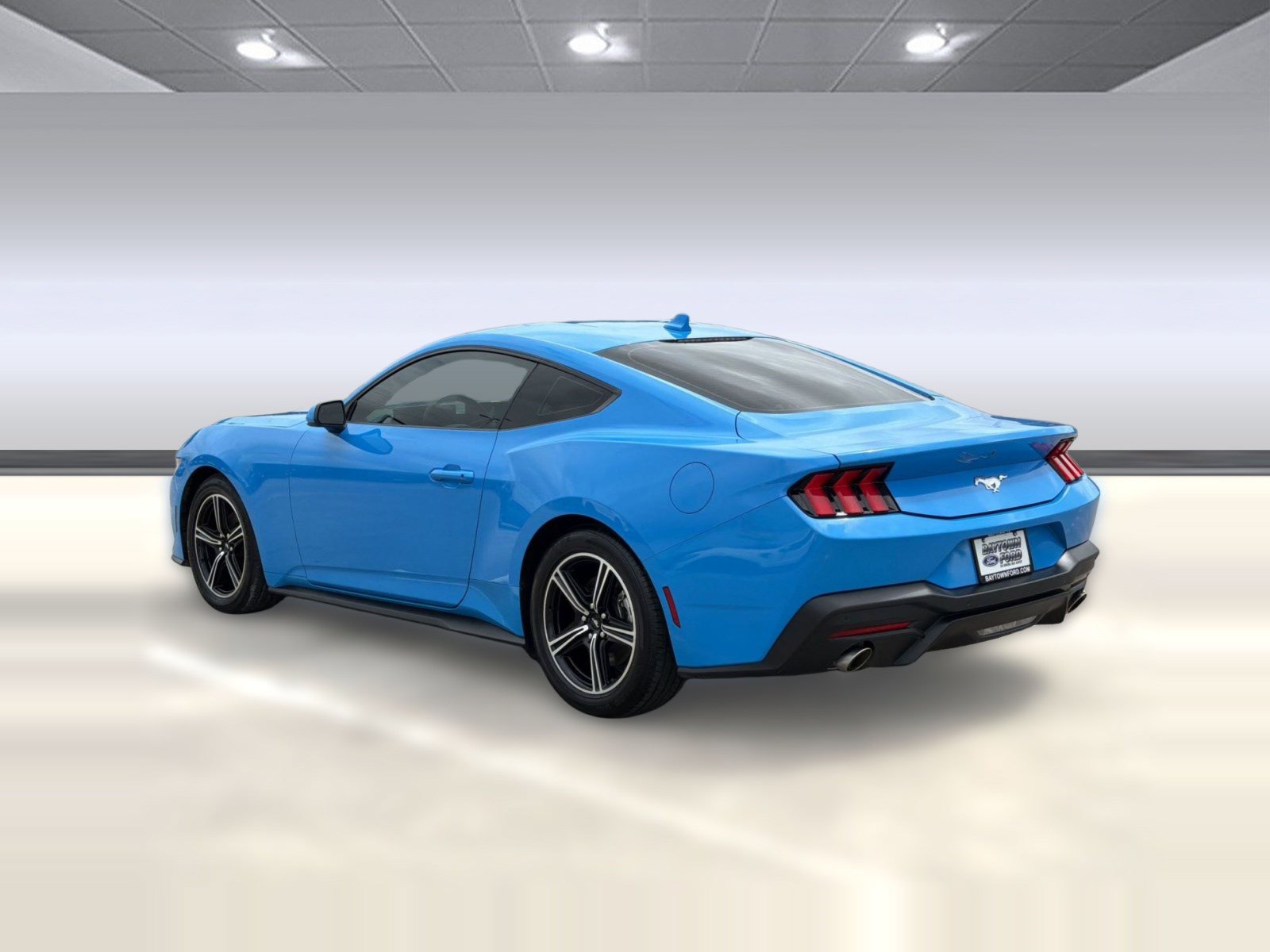 Certified 2024 Ford Mustang Coupe RWD image 3