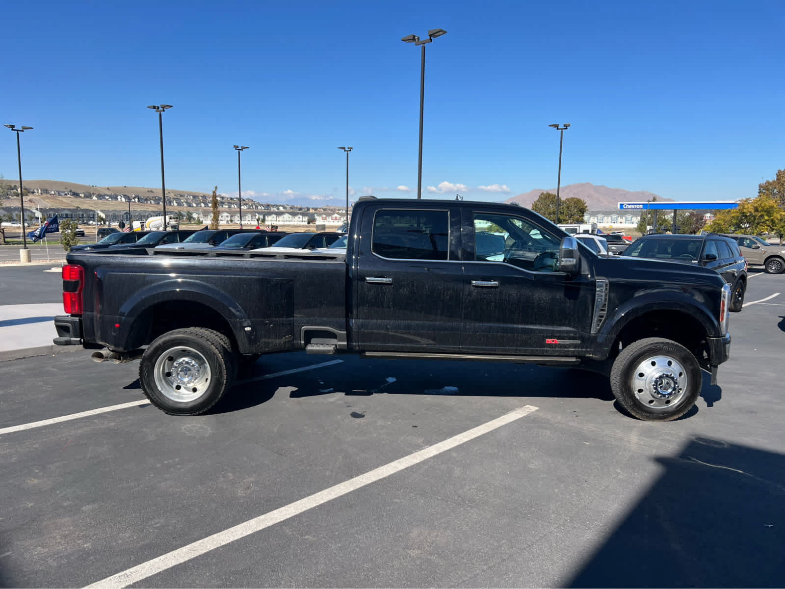 Certified 2024 Ford F450 Platinum w/ FX4 Off-Road Package AWD/4WD image 6