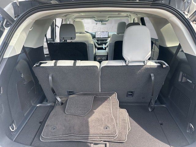 Certified 2025 Ford Explorer Active w/ Active Comfort Package AWD/4WD image 23