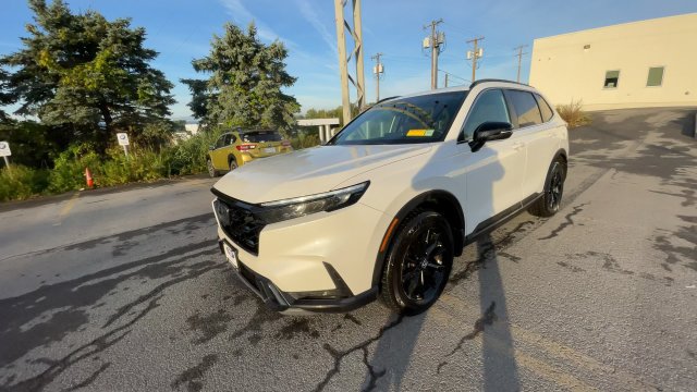Used 2023 Honda CR-V Sport image 4