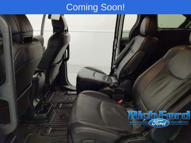Used 2025 Toyota Sienna Limited AWD/4WD image 19