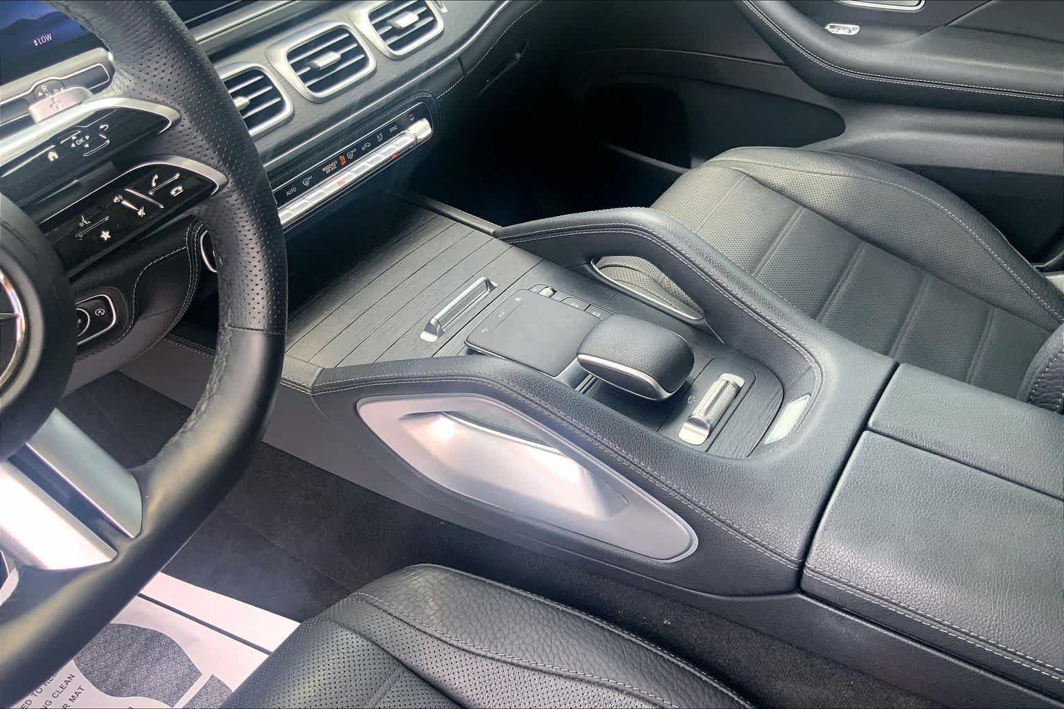 Used 2024 Mercedes-Benz GLS 450 4MATIC image 17