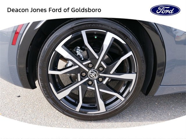 Used 2024 Toyota Prius Prime XSE Premium image 11