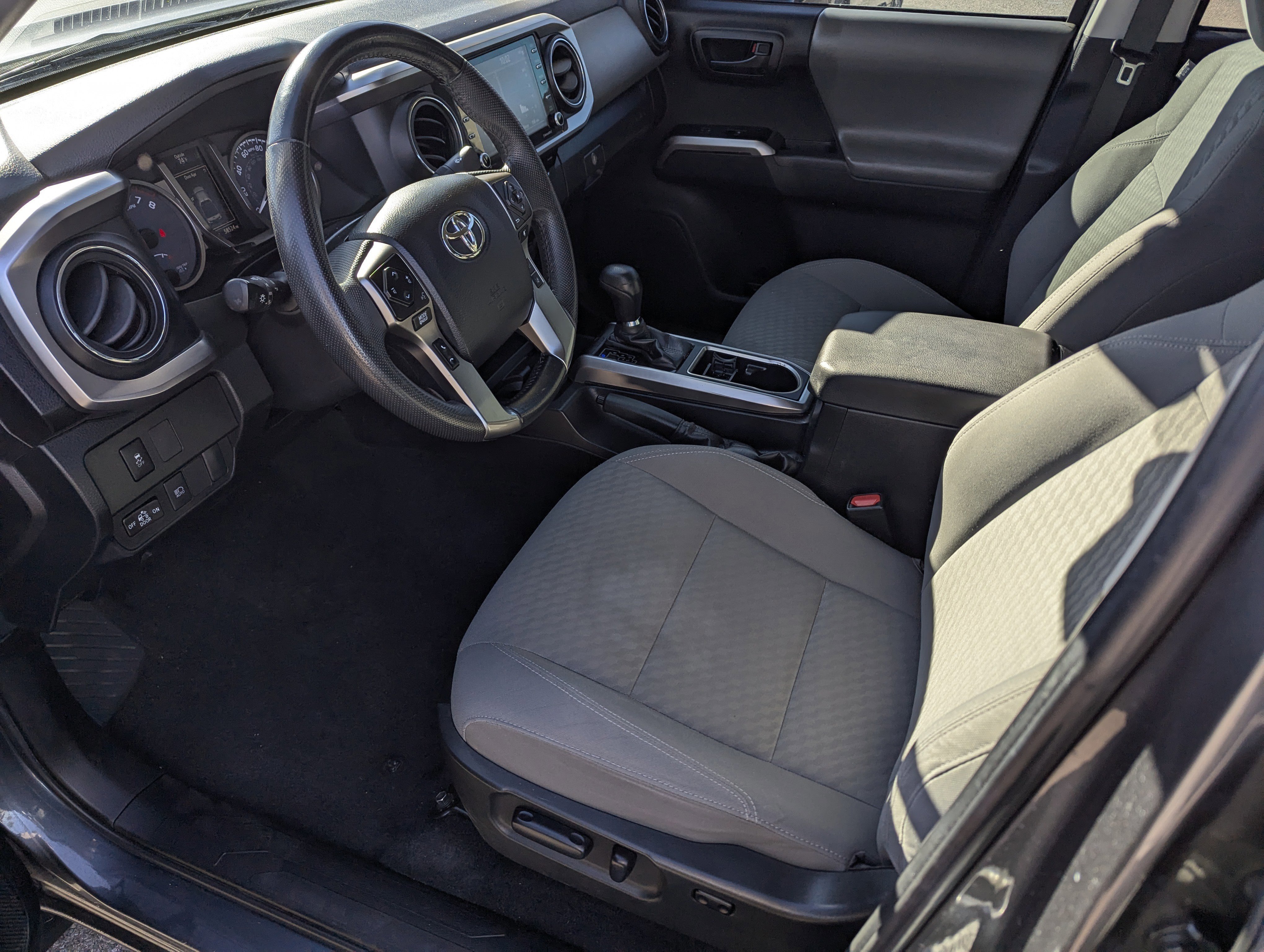Used 2023 Toyota Tacoma SR5 image 10