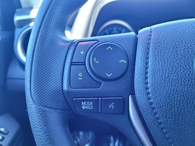 Used 2017 Toyota RAV4 LE w/ Carpet Mat Package AWD/4WD image 24