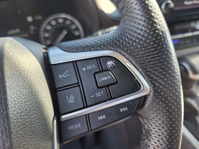 Used 2023 Toyota Sienna Limited AWD/4WD image 17