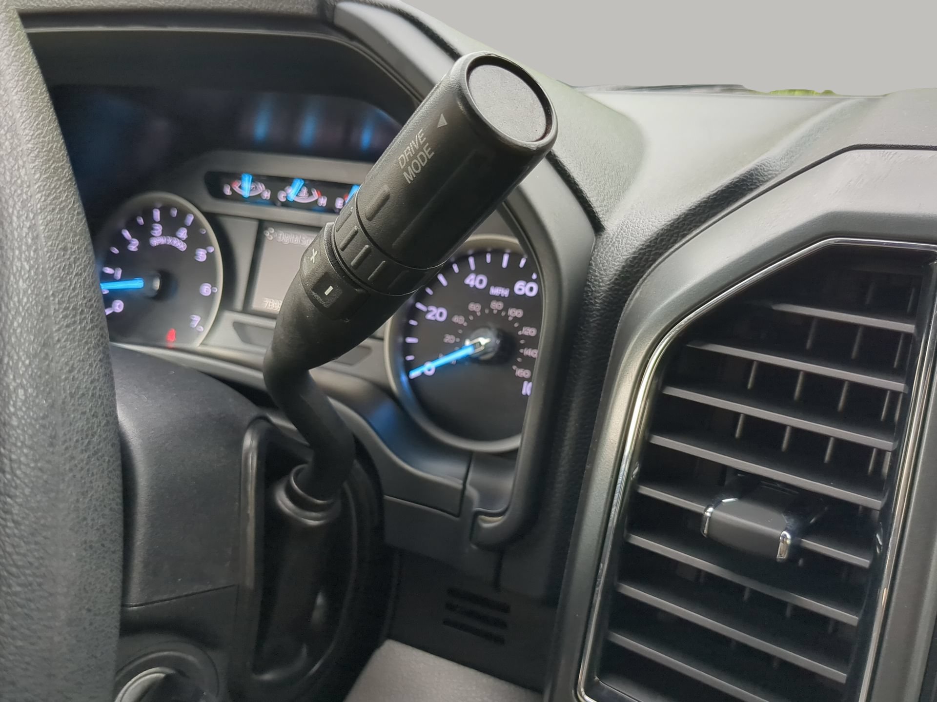 Certified 2021 Ford F250 XLT w/ XLT Premium Package AWD/4WD image 64