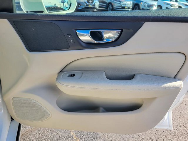 Used 2021 Volvo S60 T5 Momentum image 27