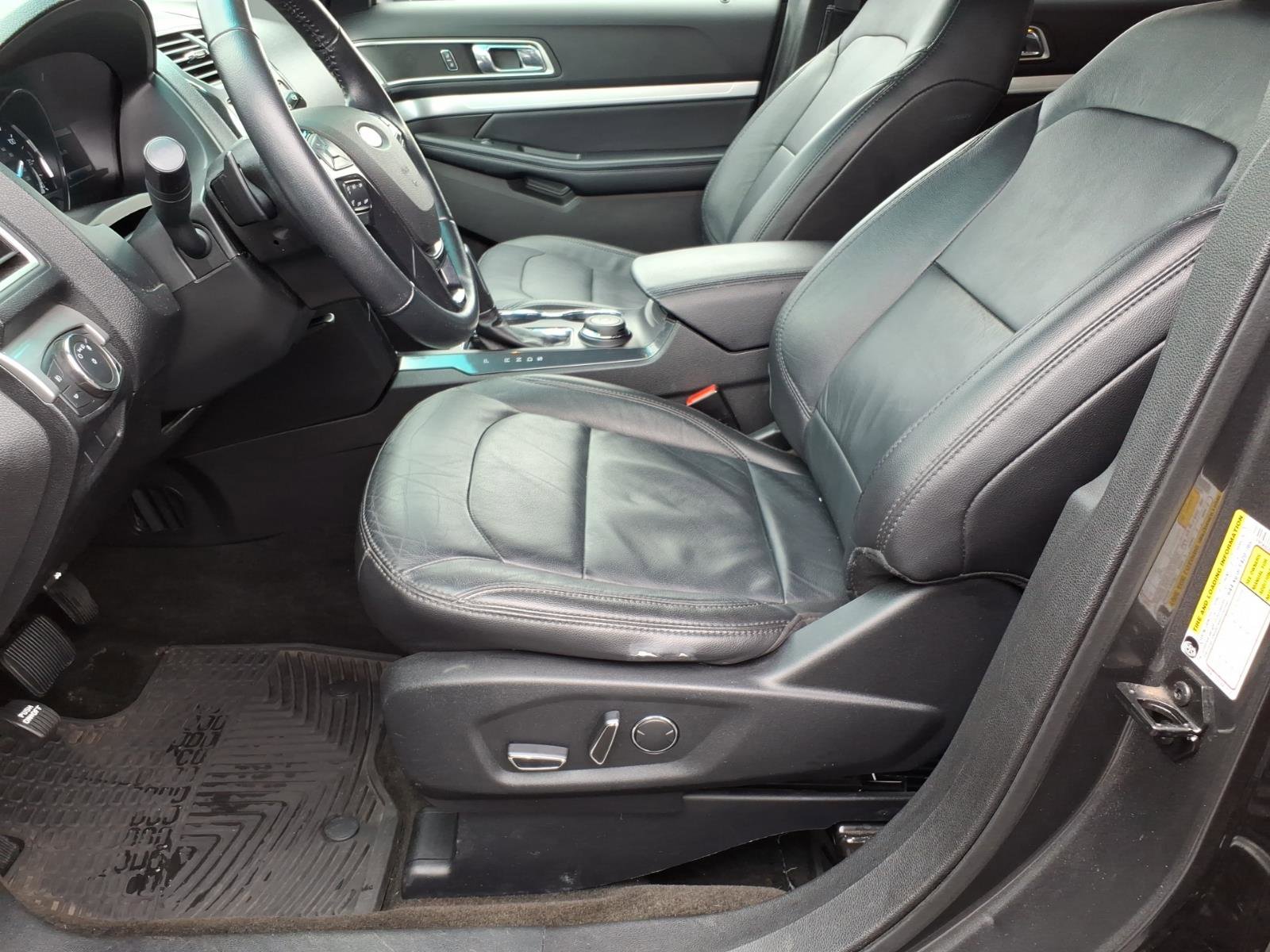 Certified 2017 Ford Explorer XLT w/ Equipment Group 202A image 15