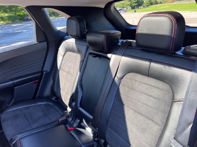 Certified 2022 Ford Escape SEL w/ SEL Stealth AWD Package image 24