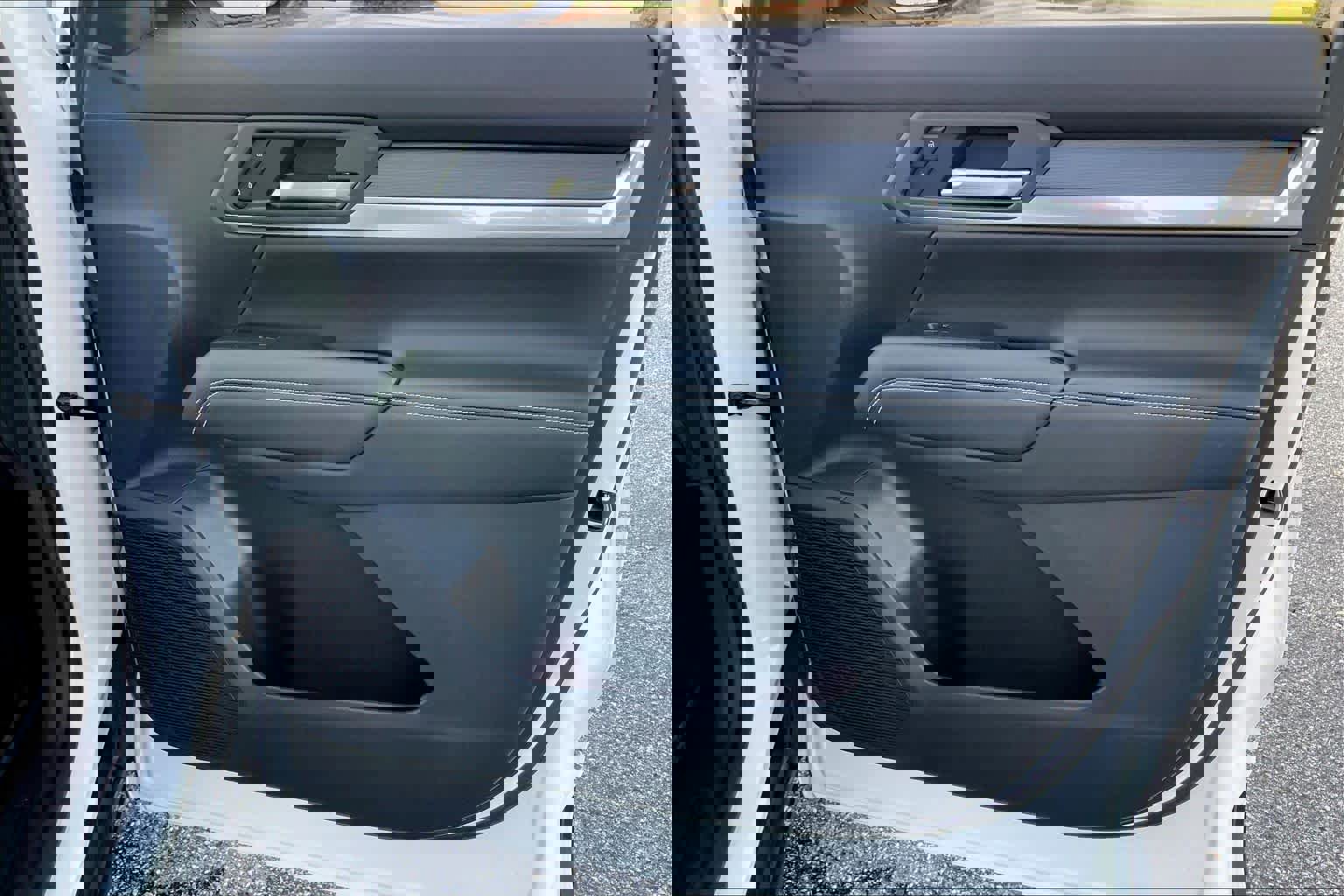 Used 2025 GMC Terrain Elevation image 21