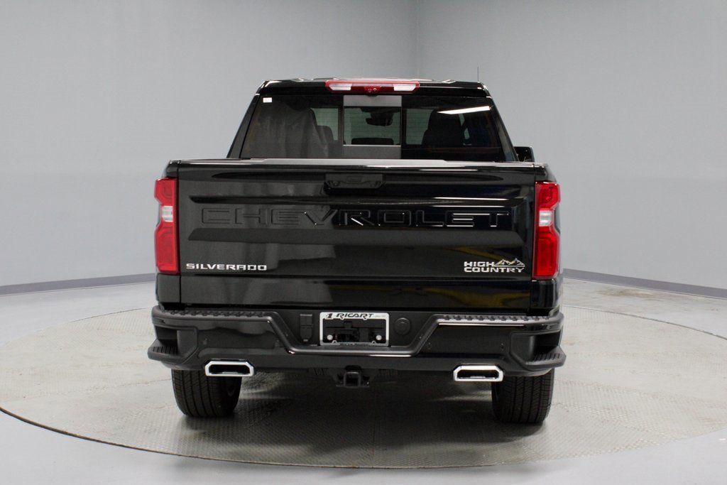 Used 2025 Chevrolet Silverado 1500 High Country w/ Technology Package image 4