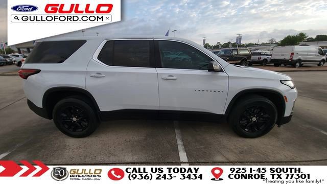 Used 2023 Chevrolet Traverse LS image 3