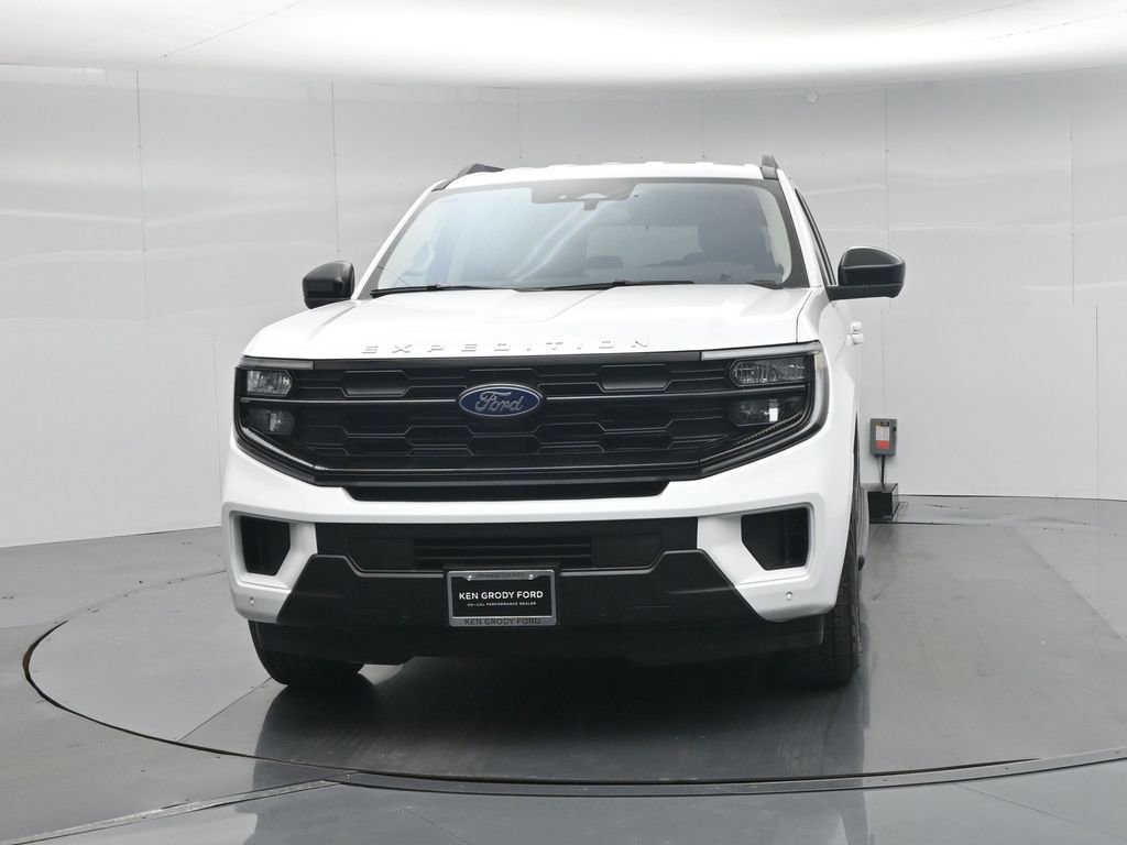 Certified 2025 Ford Expedition Active AWD/4WD image 28