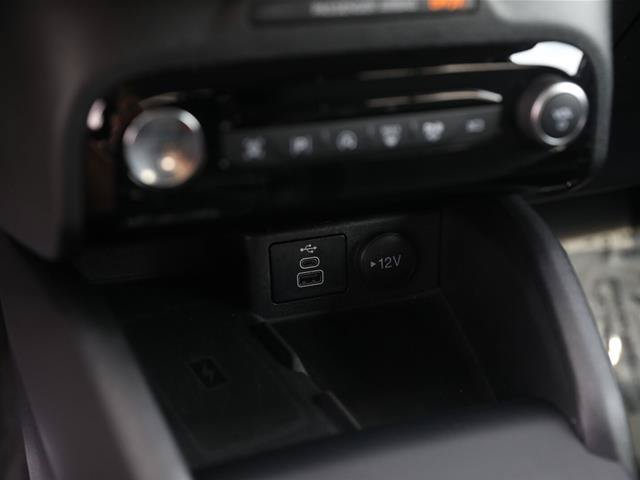 Certified 2024 Ford Escape Platinum AWD/4WD image 40
