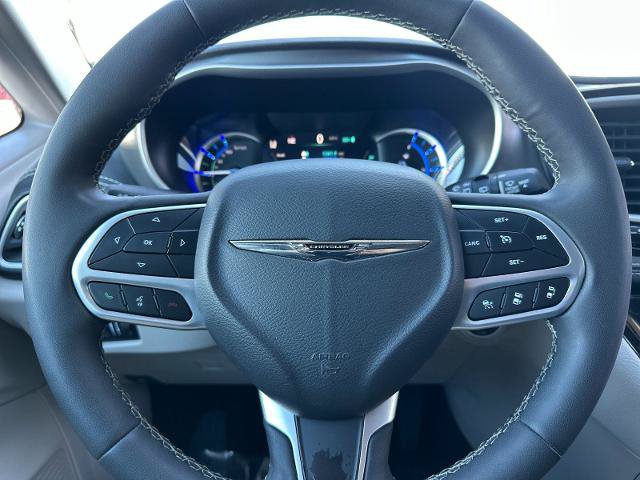 Used 2024 Chrysler Pacifica Limited FWD image 24