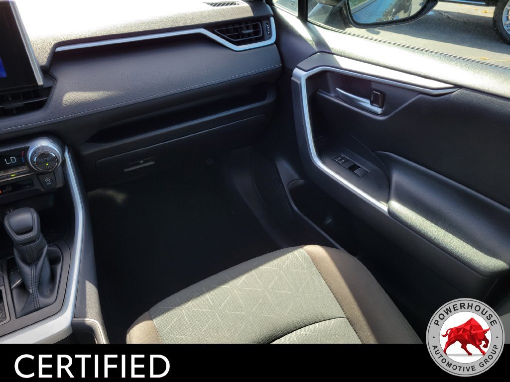 Used 2025 Toyota RAV4 XLE FWD image 21