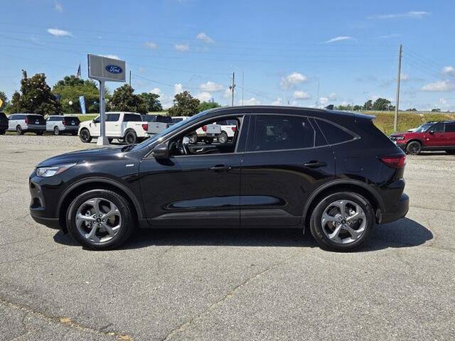 Certified 2025 Ford Escape ST-Line FWD image 4