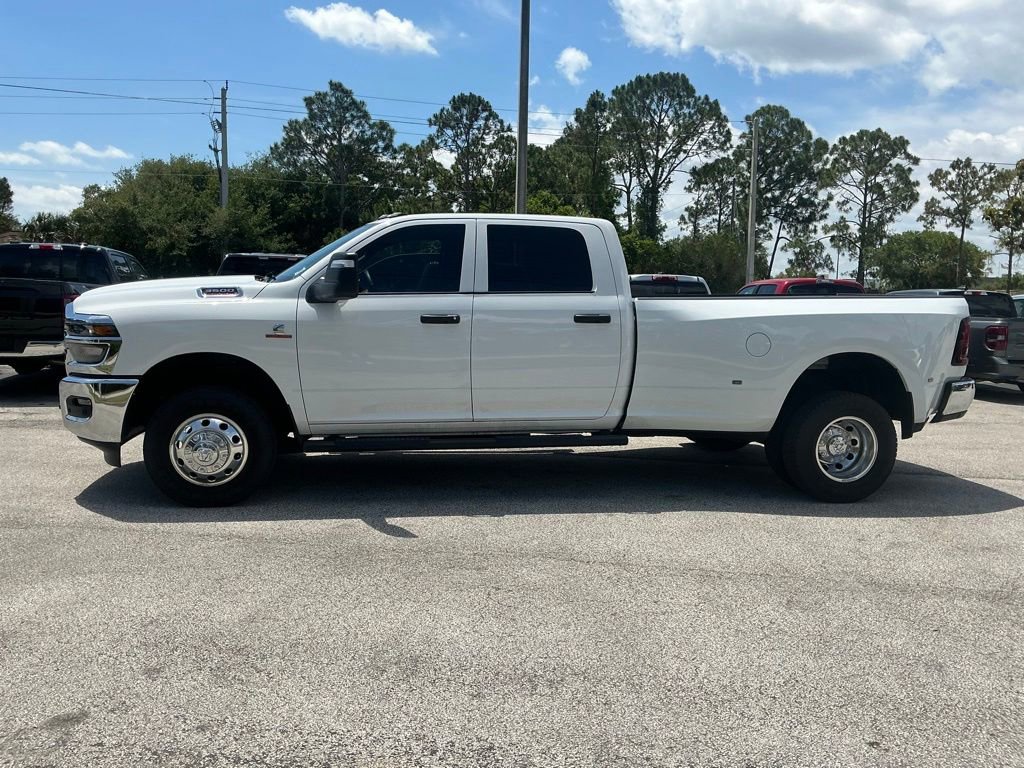 Used 2026 RAM 3500 Tradesman AWD/4WD image 2