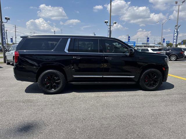 Used 2021 GMC Yukon XL SLT w/ SLT Premium Package image 4