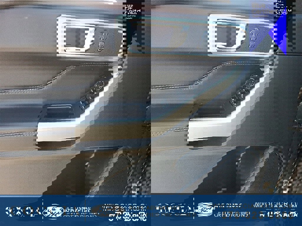 Certified 2022 Ford Explorer XLT w/ Class IV Trailer Tow Package image 12