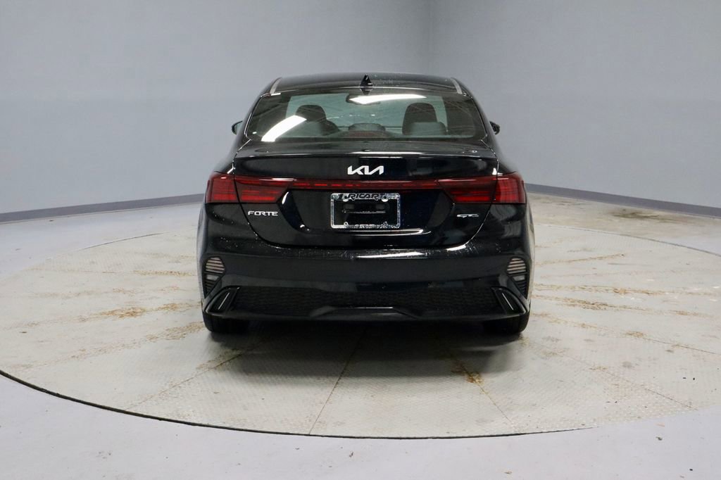 Used 2023 Kia Forte GT-Line w/ GT-Line Premium Package FWD image 4