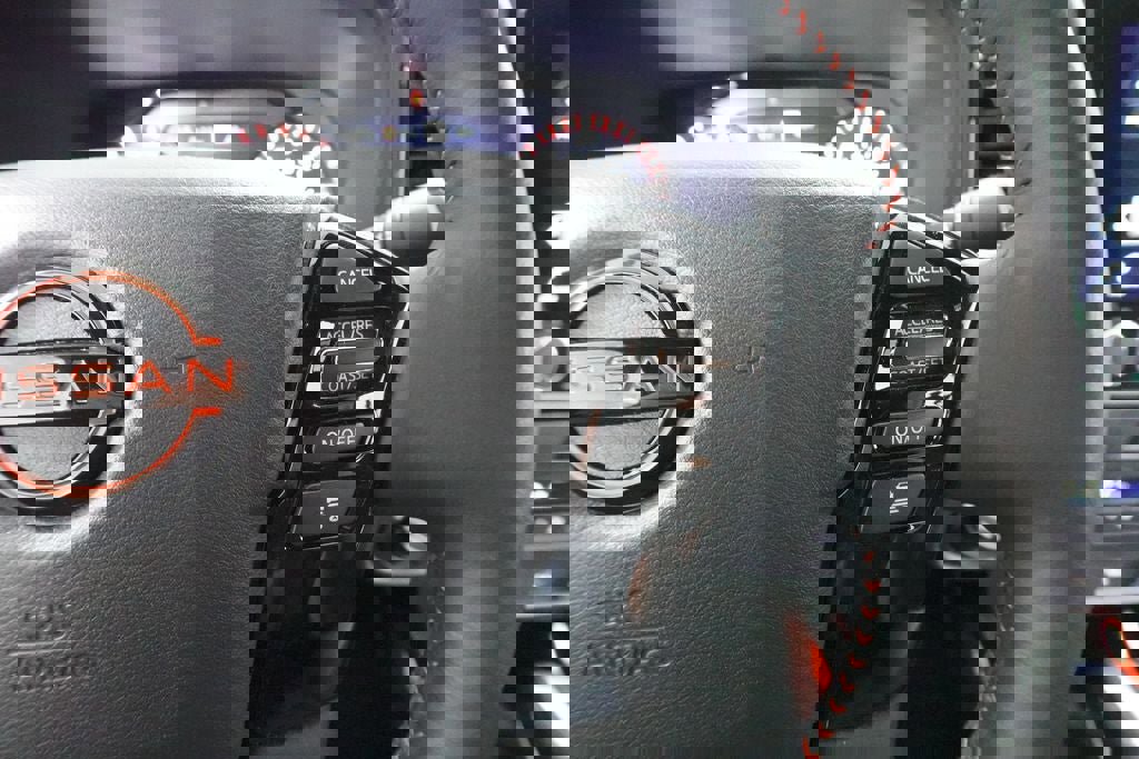 Used 2023 Nissan Frontier PRO-4X w/ Pro Convenience Package image 14