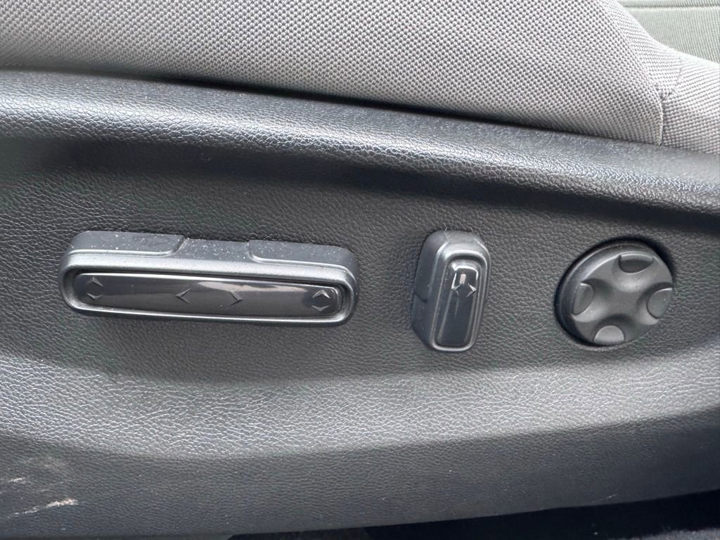 Used 2017 Honda CR-V EX image 15