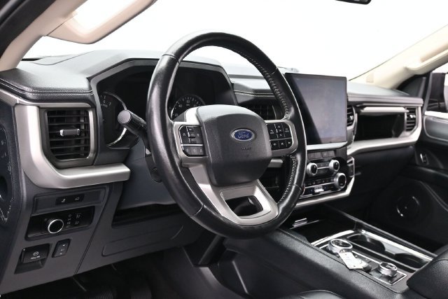 Certified 2024 Ford Expedition XLT AWD/4WD image 16