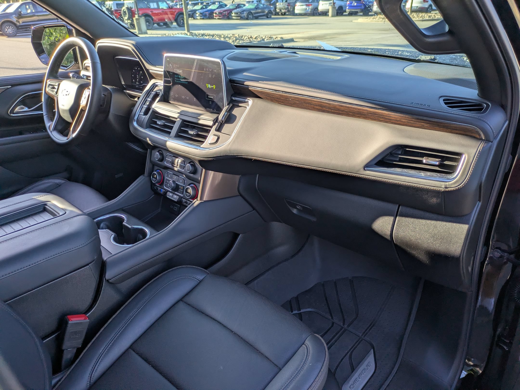 Used 2024 Chevrolet Tahoe High Country AWD/4WD image 38