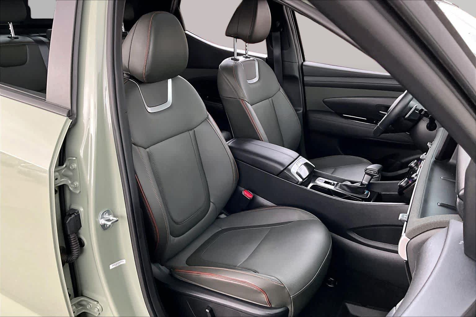Used 2025 Hyundai Santa Cruz Limited AWD/4WD image 9