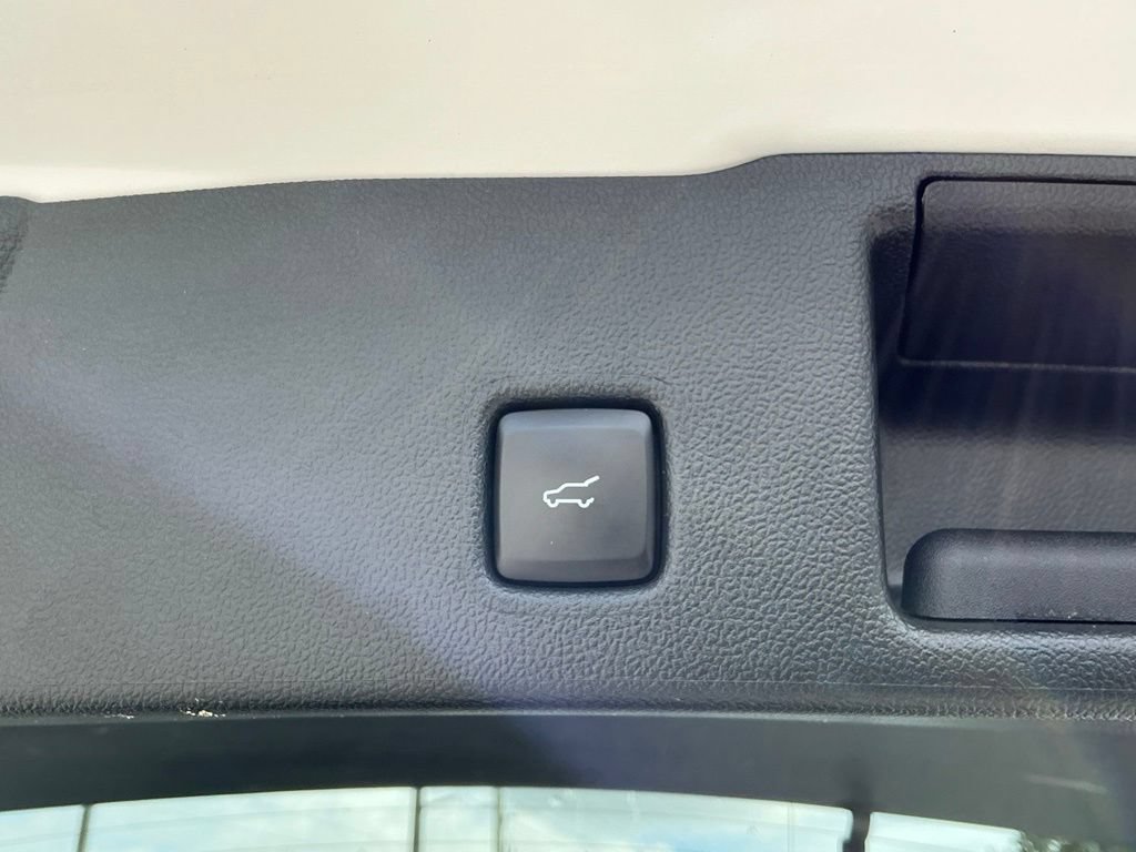 Certified 2023 Ford Escape SE FWD image 24