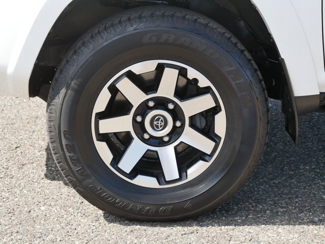 Used 2022 Toyota 4Runner TRD Off-Road AWD/4WD image 10