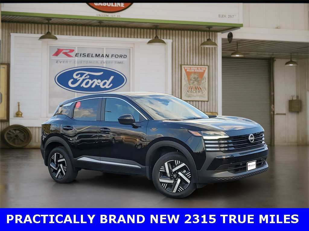 Used 2025 Nissan Kicks SV