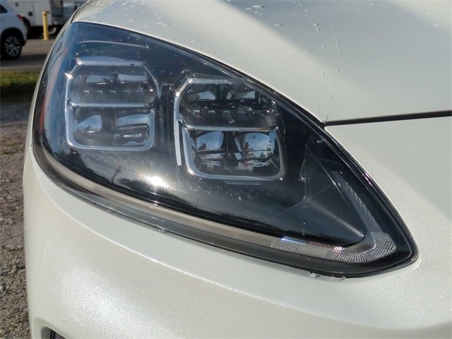 Certified 2021 Ford Escape Titanium image 10